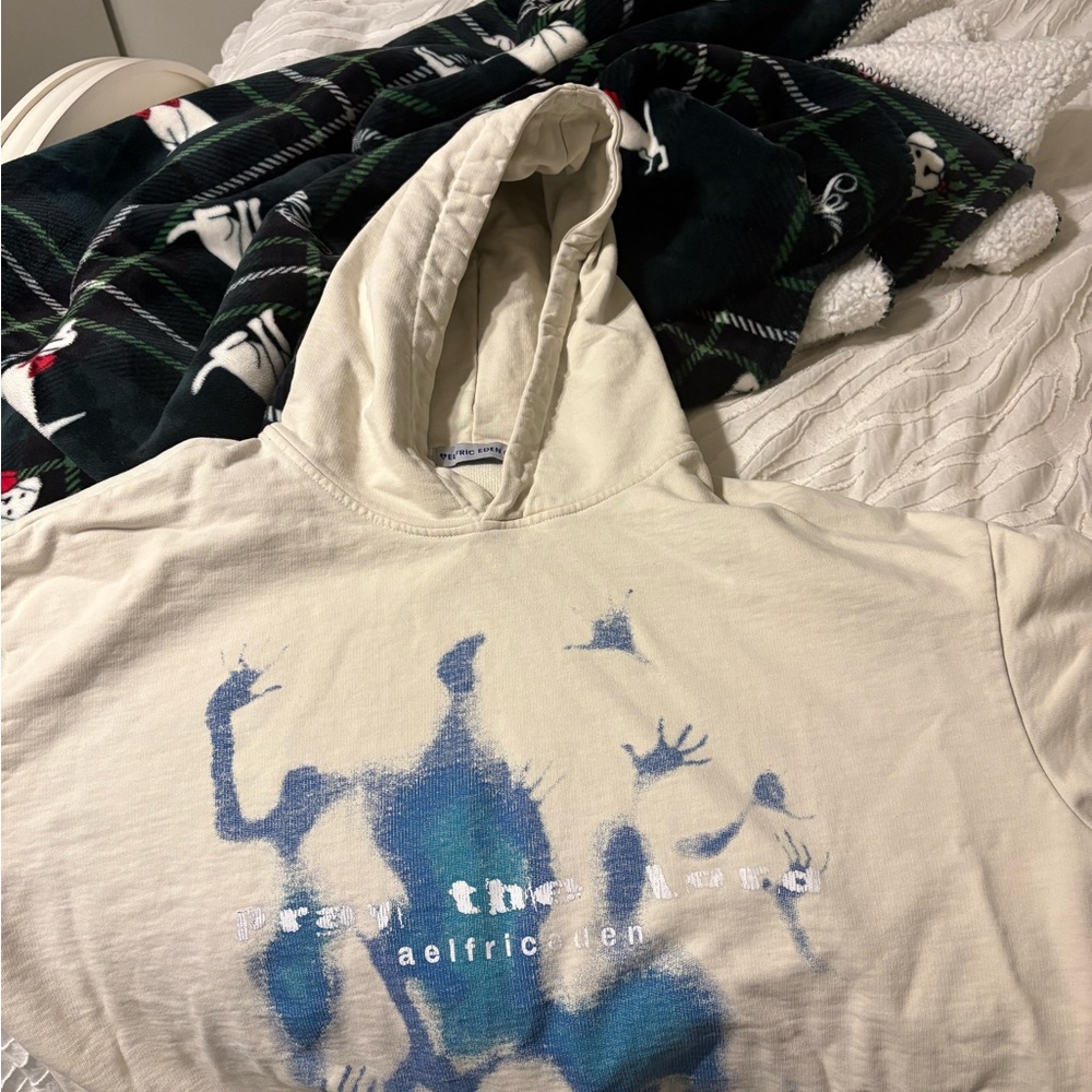 Aelfric Eden Cream Hoodie with Blue Print